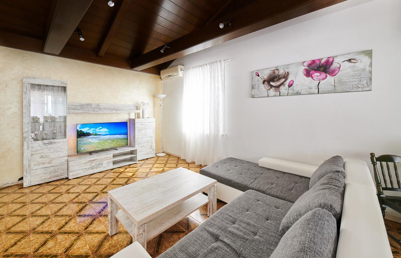 Apartments Gvarda Umag Exterior foto